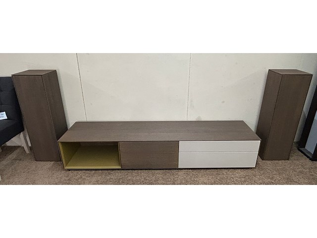 Tv wand - afbeelding 1 van  8