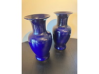 Twee grote kobalt blauwe baluster vazen - afbeelding 5 van  9
