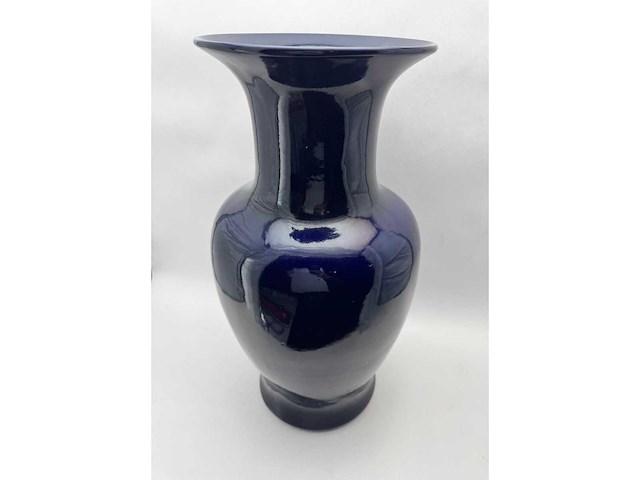 Twee grote kobalt blauwe baluster vazen - afbeelding 9 van  9