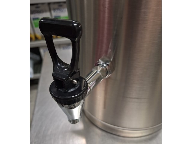 Twee koffieketels - afbeelding 2 van  3