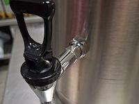 Twee koffieketels - afbeelding 2 van  3