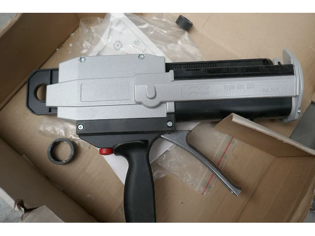 Tweecomponentenlijmpistool + rotatielaser met kist - afbeelding 2 van  5