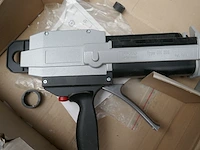 Tweecomponentenlijmpistool + rotatielaser met kist - afbeelding 2 van  5