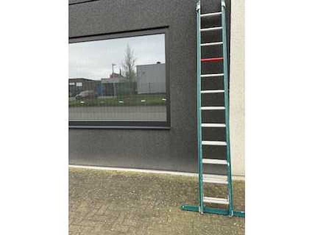 Tweedelige ladder - ladder - ladder and stair - afbeelding 1 van  1