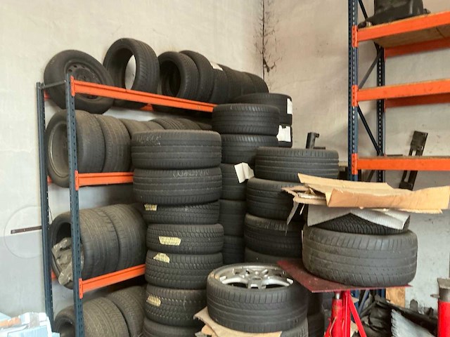 Tweedelige palletstelling met inhoud - afbeelding 2 van  5