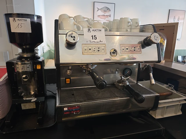 Tweegroeps espressomachine met bonenmaler la... - afbeelding 1 van  14