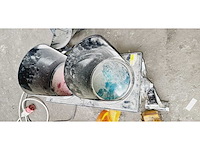 Tweekleurig verkeerslicht 2x en werflamp 5x - afbeelding 3 van  8