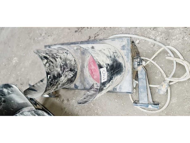 Tweekleurig verkeerslicht 2x en werflamp 5x - afbeelding 8 van  8