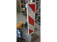 Tweekleurig verkeerslicht 2x en werflamp 5x - afbeelding 5 van  10