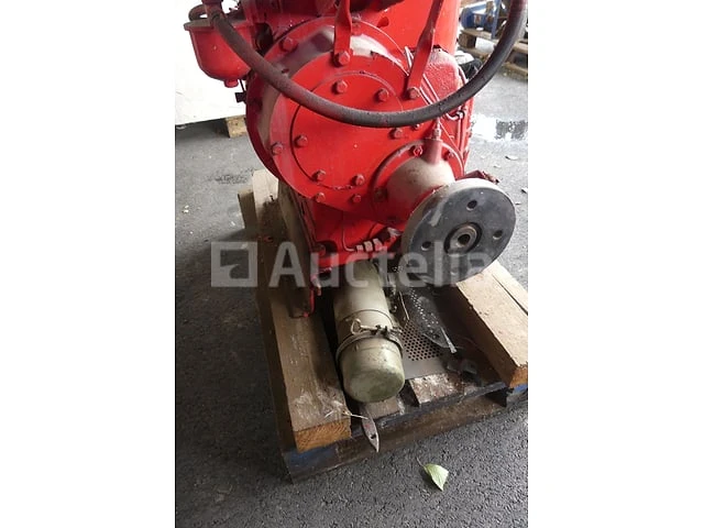 Tweetakt tractormotor - afbeelding 1 van  11