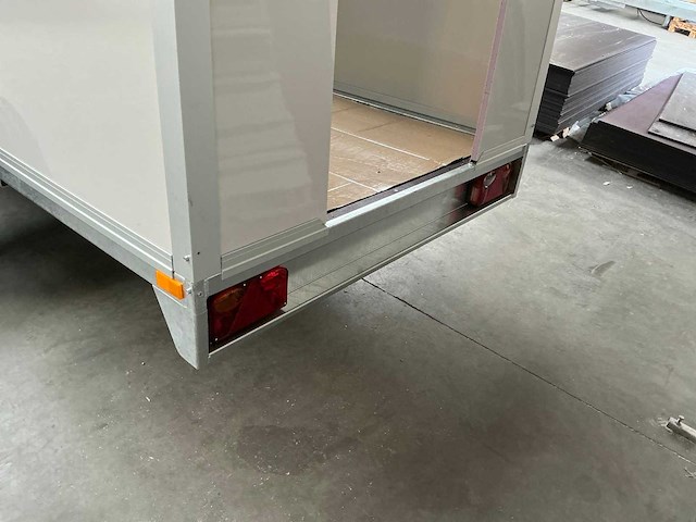 Twin arc onafgewerkte aanhangwagen - afbeelding 9 van  11