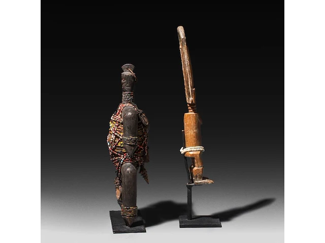 Two african tribal fertility figures, a namchi (cameroon) and an akuba (fanti, ghana) 27 cm. (10.63 in.) - afbeelding 2 van  5