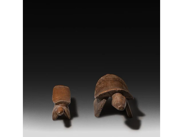 Two bembe tribal carved wooden phallic head rests, d.r. congo, l 53 cm (the largest) - afbeelding 5 van  5