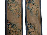 Two borders of 17thc flemish wall tapestries decorated with solomonic columns 316 x 47 cm. (124.40 x 18 1/2 in.) - afbeelding 3 van  4