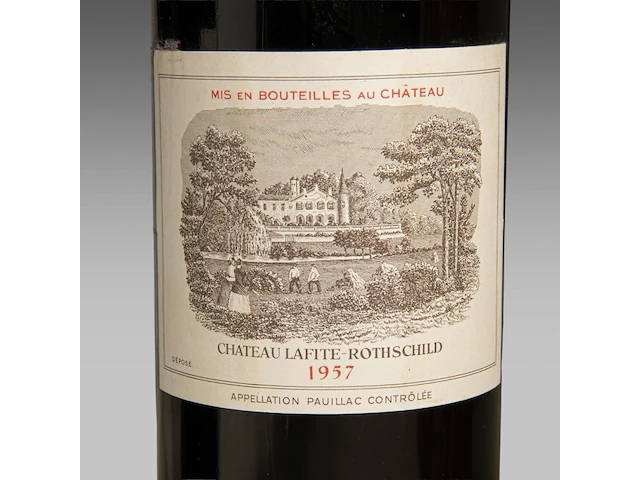Two bottles of château lafite-rothschild, pauillac, 1957 - afbeelding 3 van  6