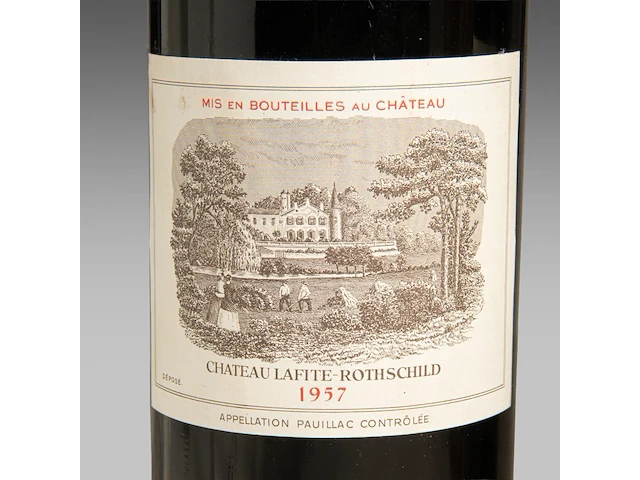 Two bottles of château lafite-rothschild, pauillac, 1957 - afbeelding 4 van  6