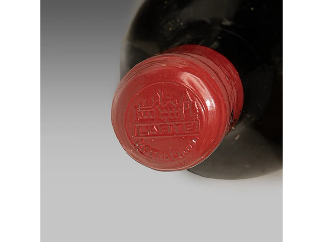 Two bottles of château lafite-rothschild, pauillac, 1957 - afbeelding 6 van  6