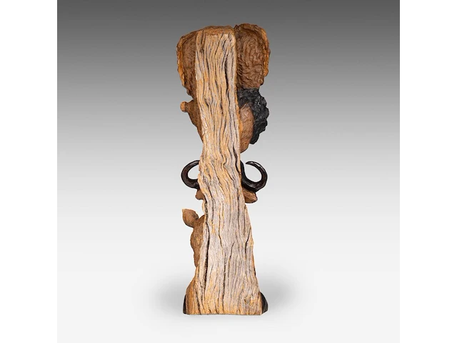 Two carved wooden african souvenirs with savanna wildlife sculpture: 59 cm. (23.23 in.), the platter: 62 cm. (24.41 in.) - afbeelding 8 van  18