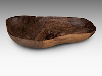 Two carved wooden african souvenirs with savanna wildlife sculpture: 59 cm. (23.23 in.), the platter: 62 cm. (24.41 in.) - afbeelding 16 van  18