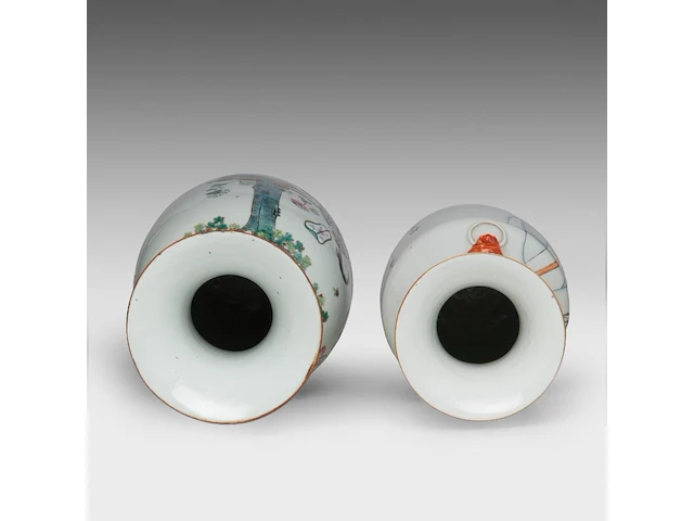 Two chinese famille rose vases, both decorated with beauties in a garden, republic period, h 43 - 59 cm - added a blue and white on celadon vase, 19thc, h 43 cm - afbeelding 6 van  7