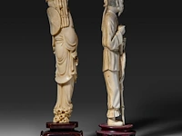 Two chinese ivory sculptures of fishermen, late qing dynasty (1850-1912), ivory h 25 cm - ivory 370g / ivory h 24 cm - total weight 477g (+) - afbeelding 5 van  8