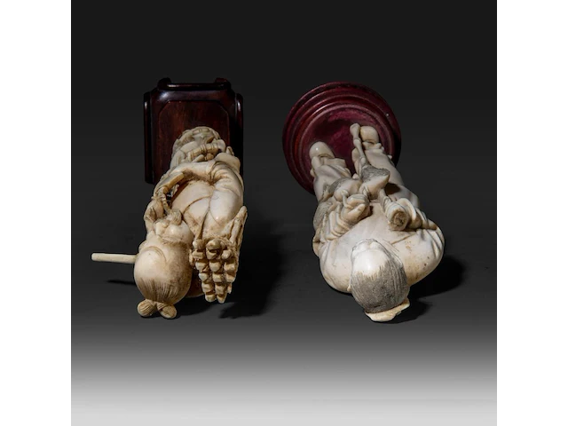 Two chinese ivory sculptures of fishermen, late qing dynasty (1850-1912), ivory h 25 cm - ivory 370g / ivory h 24 cm - total weight 477g (+) - afbeelding 7 van  8
