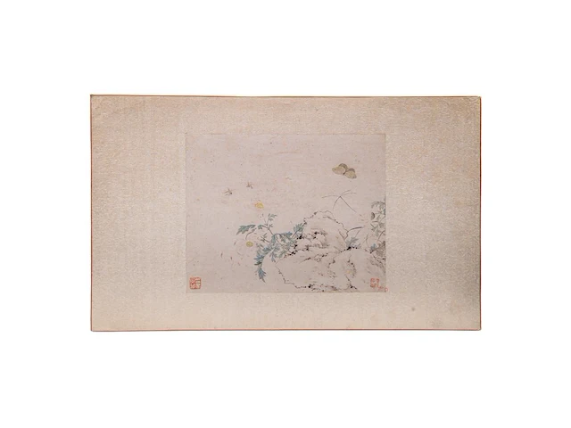 Two chinese paintings, 'toad in a garden' & 'butterfly and flowers', colour on paper, seal stamped, 44,7 x 29,7 cm / 29 x 23 cm - afbeelding 5 van  5