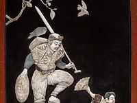 Two fine japanese shibayama inlaid black lacquered panels, depicting a man and child under a blossoming cherry branch, signed, meiji period (1868-1912), h 136 cm x 60 cm - each 8 kg (+) - afbeelding 3 van  8