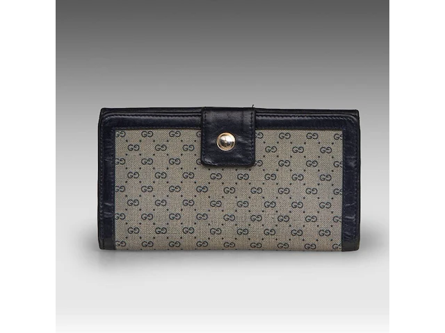 Two gucci shoulder bags and matching wallets, and two matching silk scarves - afbeelding 7 van  18