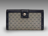 Two gucci shoulder bags and matching wallets, and two matching silk scarves - afbeelding 7 van  18