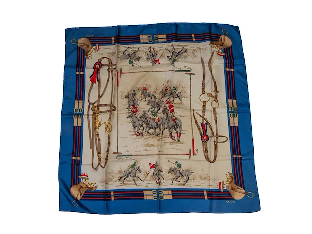 Two gucci shoulder bags and matching wallets, and two matching silk scarves - afbeelding 9 van  18