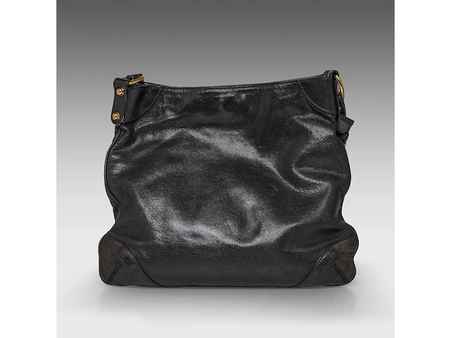 Two gucci shoulder bags and matching wallets, and two matching silk scarves - afbeelding 13 van  18