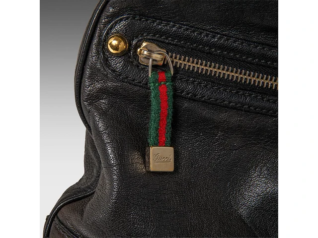 Two gucci shoulder bags and matching wallets, and two matching silk scarves - afbeelding 14 van  18