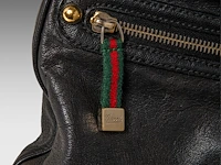 Two gucci shoulder bags and matching wallets, and two matching silk scarves - afbeelding 14 van  18