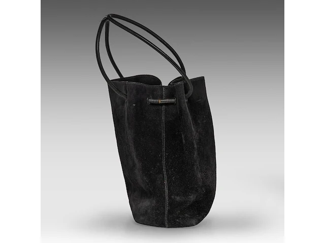 Two gucci shoulder bags and matching wallets, and two matching silk scarves - afbeelding 17 van  18