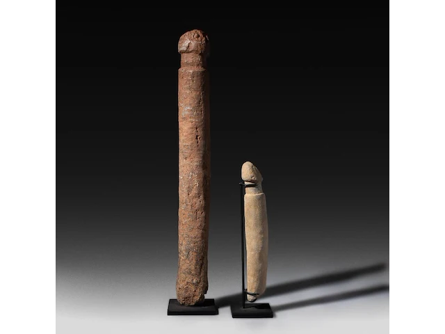 Two interesting carved stone phallus fertility statues, bura culture, burkina faso, h 38 - 70 cm - afbeelding 2 van  4