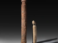 Two interesting carved stone phallus fertility statues, bura culture, burkina faso, h 38 - 70 cm - afbeelding 2 van  4