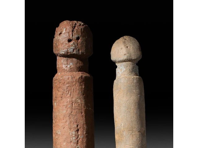 Two interesting carved stone phallus fertility statues, bura culture, burkina faso, h 38 - 70 cm - afbeelding 4 van  4
