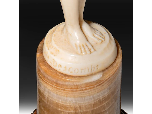 Two ivory art deco nude sculptures by joe descomps (1869-1950), signed, interwar period, total h 16 cm - ivory h 11 cm - 161g / total h 9,5 cm - ivory h 8,5 cm - 83g (+) - afbeelding 15 van  17