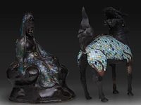 Two japanese champlevé enameled bronzes, one depicting a kirin, the other kannon, meiji period (1868-1912), both h 35 cm - afbeelding 6 van  8