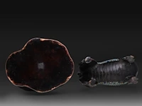 Two japanese champlevé enameled bronzes, one depicting a kirin, the other kannon, meiji period (1868-1912), both h 35 cm - afbeelding 8 van  8