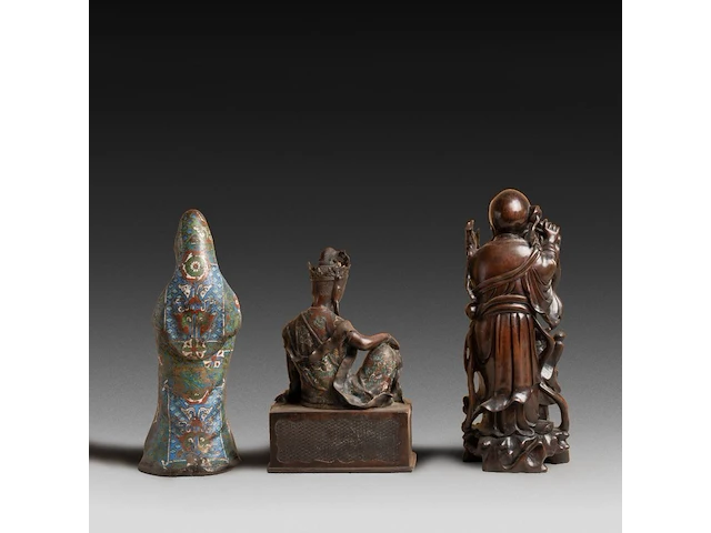 Two japanese champlevé enameled bronzes representing kannon, and one bronze of fukurokuju, 19th/20thc, tallest h 43 cm - afbeelding 2 van  6