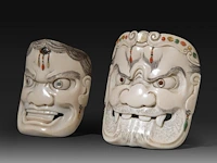 Two japanese ivory masks with shibayama inlay, meiji/taisho period (early 20thc), h 9 cm - 48g / h 8 cm - 39g (+) - afbeelding 3 van  4