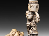 Two japanese ivory netsuke, one of a woman carrying a large jug, signed masakazu, the other of a resting man, edo/meiji period (19thc), h 6 cm - 15,9g / h 2 cm - 14g (+)