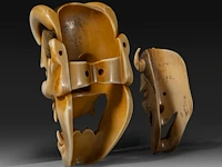 Two japanese ivory okimono/netsuke of no masks, meiji period (1868-1912), h 8 cm - 53g / h 5,5 cm - 12g (+) - afbeelding 4 van  4