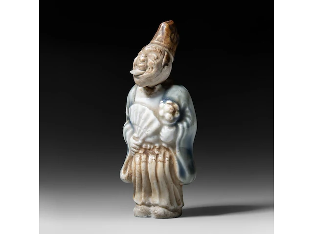 Two japanese netsuke, one staghorn and the other hirado, meiji period (1868-1912), both h 6,5 cm - afbeelding 9 van  15