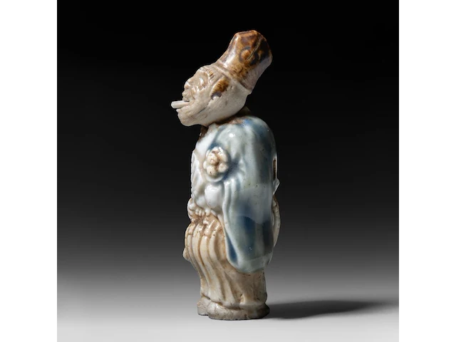 Two japanese netsuke, one staghorn and the other hirado, meiji period (1868-1912), both h 6,5 cm - afbeelding 10 van  15