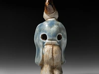 Two japanese netsuke, one staghorn and the other hirado, meiji period (1868-1912), both h 6,5 cm - afbeelding 11 van  15