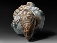 Two japanese netsuke, one staghorn and the other hirado, meiji period (1868-1912), both h 6,5 cm - afbeelding 13 van  15