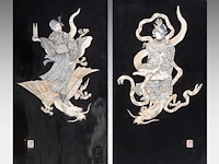 Two japanese shibayama inlaid black lacquer panels, depicting two gods of good fortune with dragons, signed, meiji period (1868-1912), each h 106,5 cm x w 51 cm / both ca. 5 kg (+)